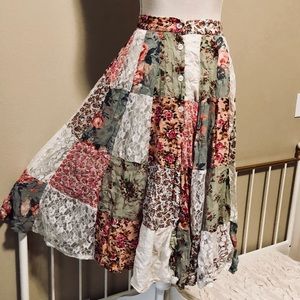 FLORAL & LACE PATCHWORK SKIRT